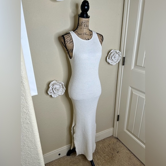 Emory Park Sleeveless Ribbed Knit Distressed Cream Midi Dress Size Small - Picture 7 of 16